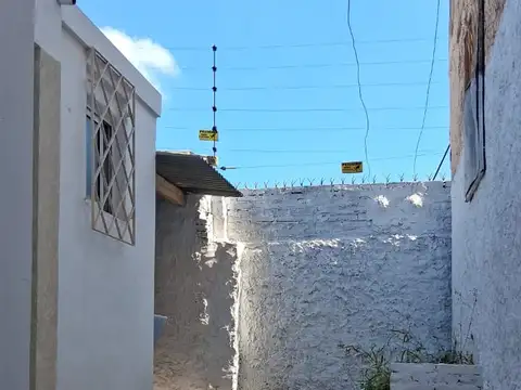 Depto Tipo Casa en Alquiler en Merlo Sur, $ 550.000