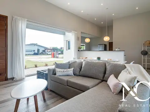 Casa en Venta en Costa Esmeralda, USD 240.000