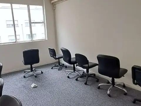 Oficina en Alquiler en Monserrat, $ 370.000