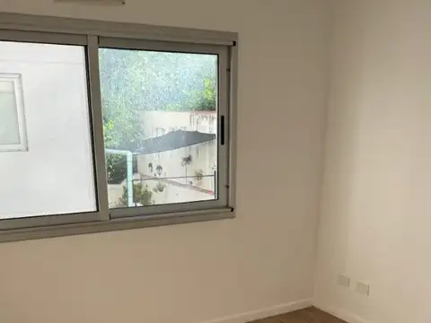 Departamento en Alquiler en Parque Chas, $ 900.000