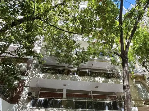 Galileo 2400, Piso 8