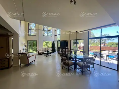 Casa en Alquiler Temporal de 5 dormitorios