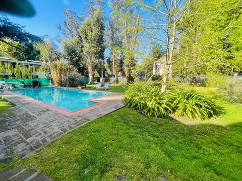 Casa en Alquiler Temporal con 1 cochera