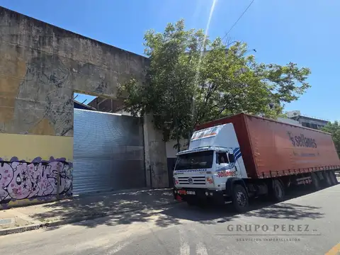 Galpón - Depósito de 2650 m2 en la Boca - ALQUILER