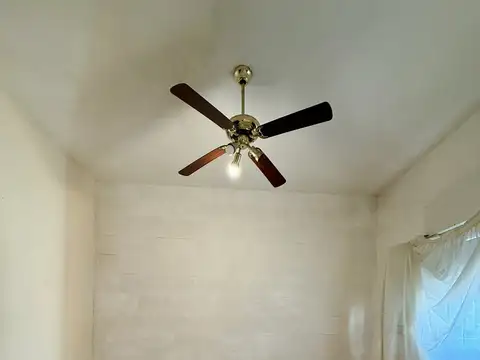 Depto Tipo Casa 5 ambientes con 2 baños