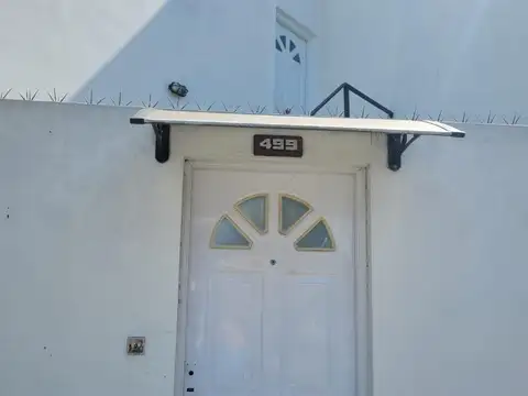 Pergamino 400, Piso 1