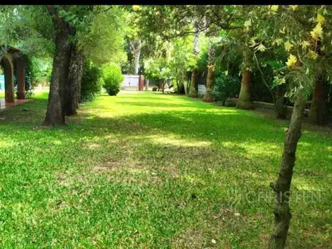 Quinta en Venta con 2 cocheras