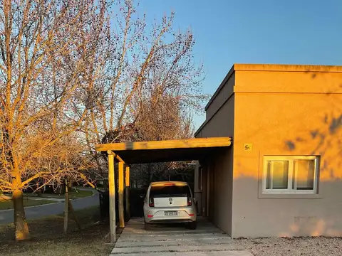 Casa en Venta en Barrio Villa Rosa, USD 290.000