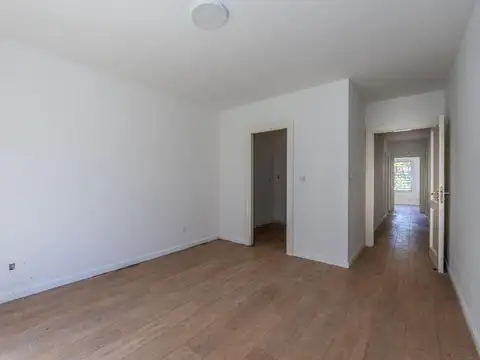 Vta–Casa a estrenar con Jardín, Pileta, Escobar