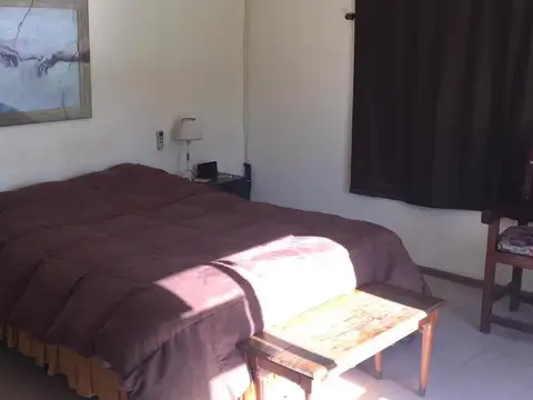 Chalet 3 dormitorios   play-room, amplio parque con piscina - Barrio Bermudas