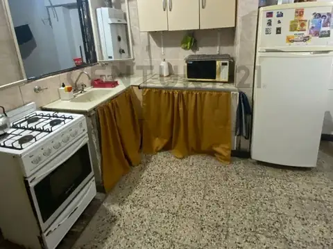 Venta de Casa de 7 ambientes en Barrio Azcuénaga