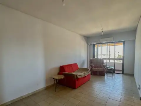 Departamento en venta - 2 Dormitorios 1 Baño - Morón