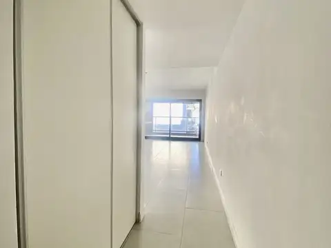 Felipe Vallese 1900, Piso 4