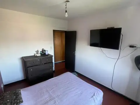 DEPARTAMENTO 4 AMBIENTES C/ESPACIO DE COCHERA