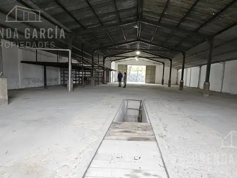 GIRARD ANTE ESQUINA FERRARI