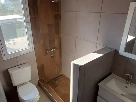 Hermosa casa con pileta en venta Parque  Sakura