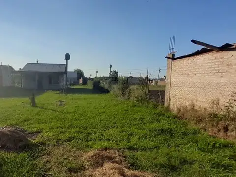 CASA 3 AMBIENTES EN VENTA EN LONGCHAMPS