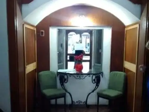 Departamento en Balbanera 1 1/2 Frente Semipiso, Baño completo Impecable Muy Luminoso