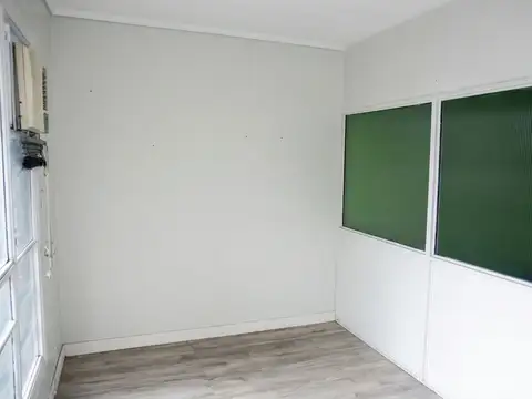 Oficina 3 ambientes con 1 baño