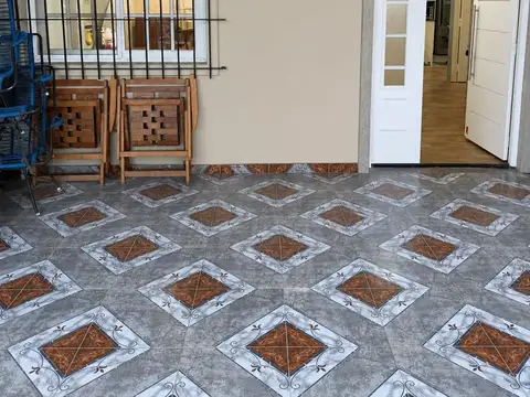 Casa en Venta con 3 cocheras