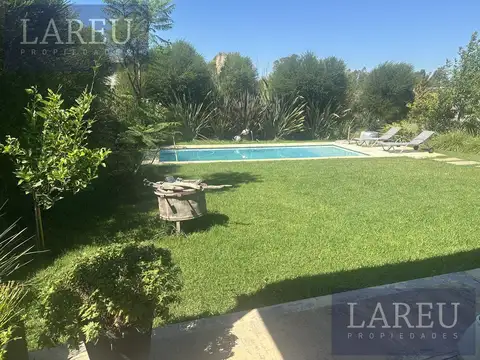 Casa en Santa Elena, Pilar Del Este
