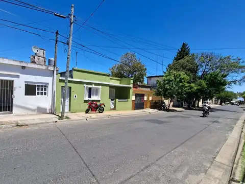 Casa 2 ambientes con 1 baño