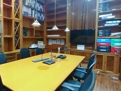 Oficina Monoambiente con 5 baños