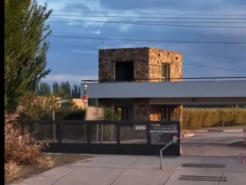 VENDO TERRENO 2.000 MT  B PRIVADO EL ENVERO 