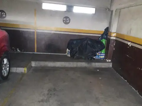 RIGLOS 100 Cochera FIJA en Caballito VENTA