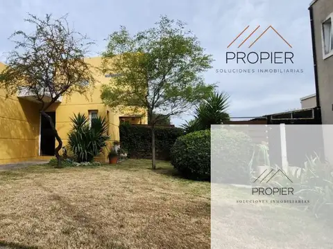 Casa en venta c/ cochera en Mendiolaza