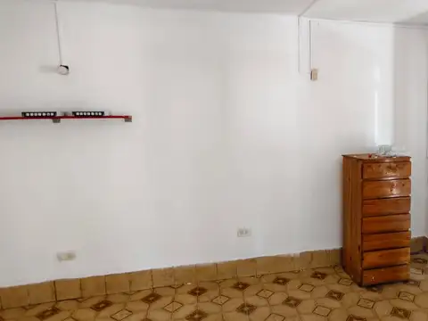 Excelente Deposito Apto Comercial Y Profesional 25 Mts Sto Cabral 1800 Ramos Mejias