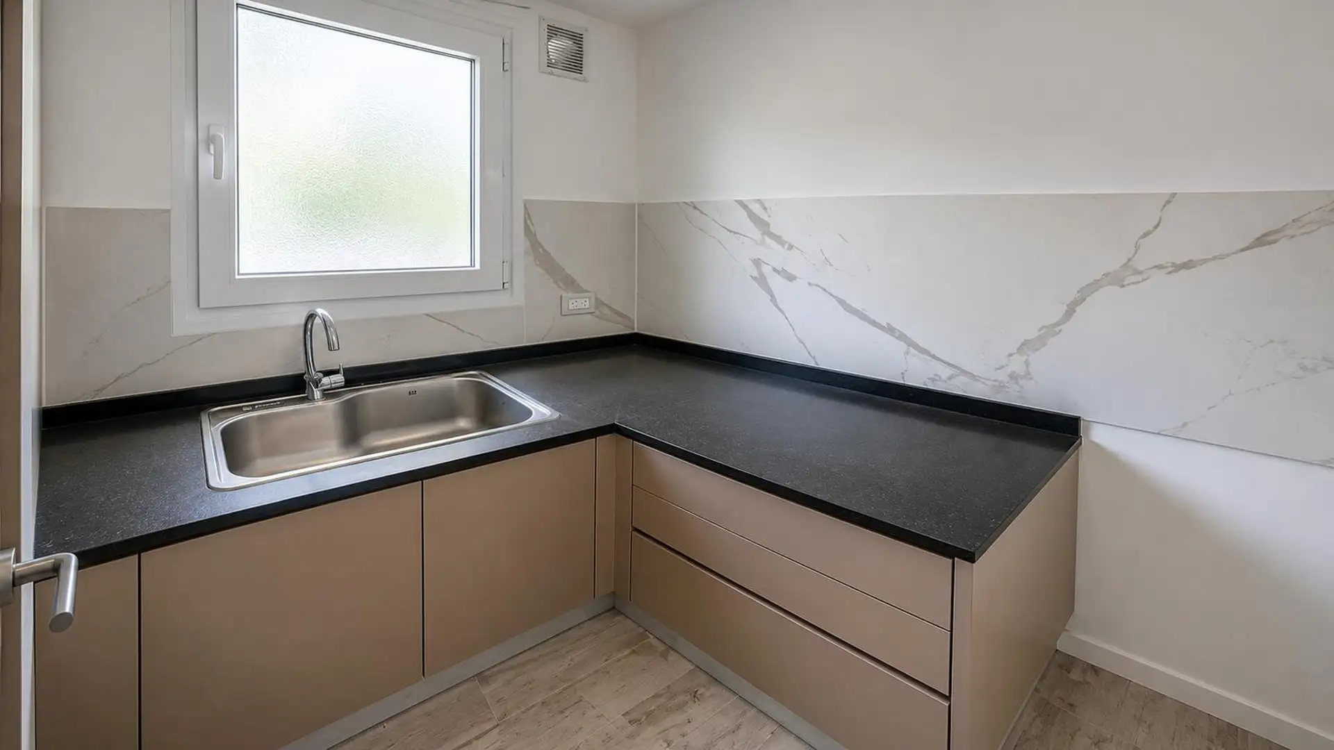 Depto 3 amb, 70m² con cochera y vista al mar — La Perla Norte