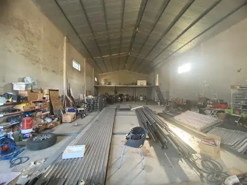 Galpon y casa en Venta en Abasto