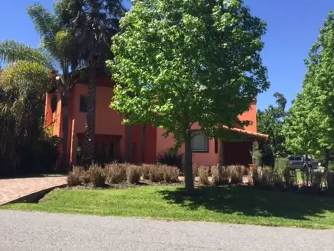 Casa en Venta de 5 dormitorios