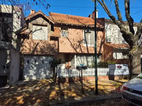 Colón al 200 en Martinez - Casa ideal para refaccionar en zona de gran crecimiento