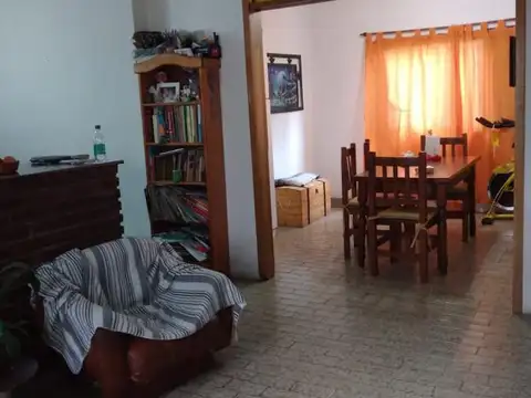 Departamento en venta - 2 dormitorios 1 baño - 71mts2 - Los Hornos