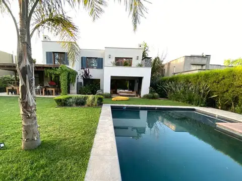 Casa para Navidad y Año Nuevo más enero con 4 dormitorios