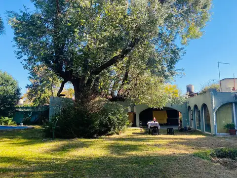 Casa Quinta en Venta 3 Ambientes en Tortuguitas con Parque y Pileta, GBA Norte