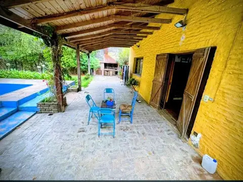 CASA DE 5 AMBIENTES CON PILETA EN BELLA VISTA