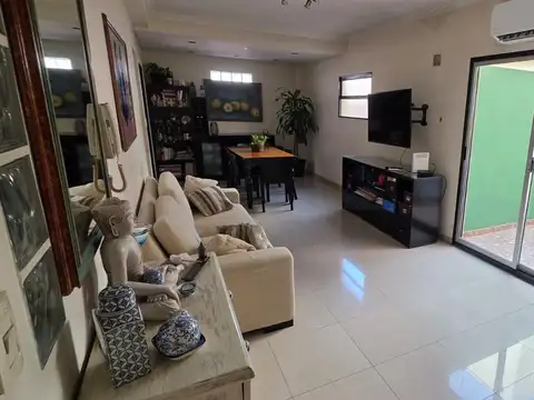 Depto Tipo Casa en Venta de 3 ambientes
