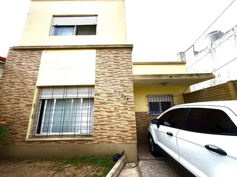 Depto Tipo Casa en Venta de 5 ambientes