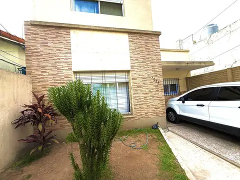 Depto Tipo Casa en Venta de 4 dormitorios