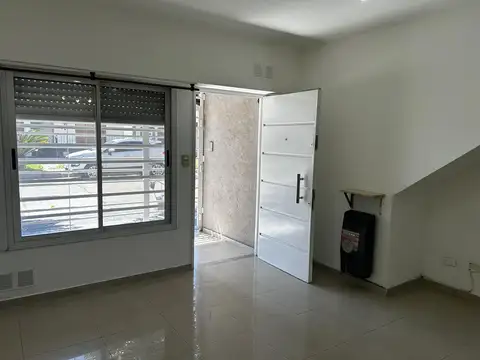Depto Tipo Casa en Venta de 2 ambientes