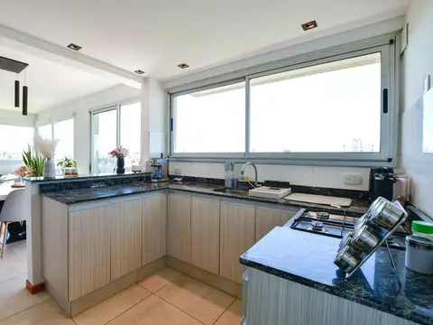 Departamento 4 ambientes con 2 baños