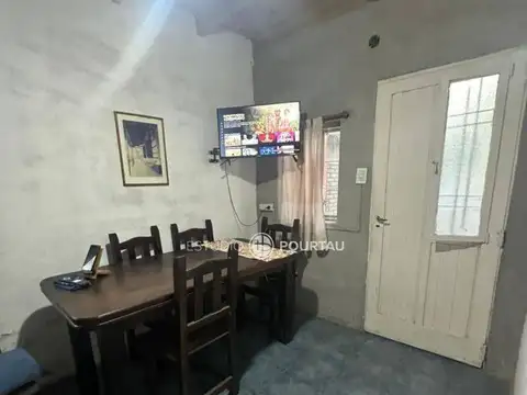 Casa 3 ambientes con 1 baño