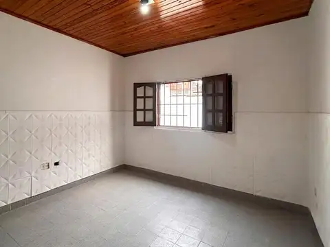 Casa en Venta! Lista para habitar- B° La Liguria