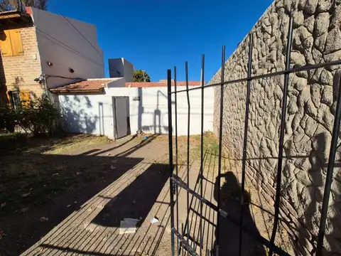 Venta Casa/lote Av San Juan 1300, Santa Genoveva Neuquen