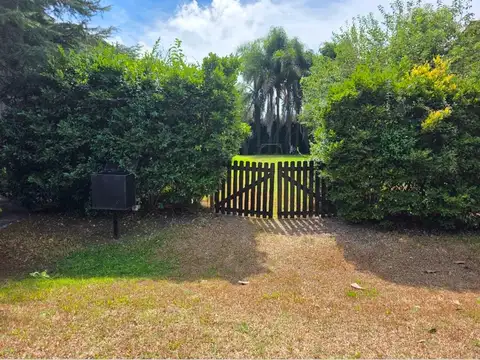 Terreno en Maschwitz Country Club