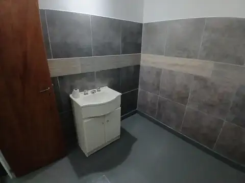 Galpon en Alquiler 28  mts Fondo