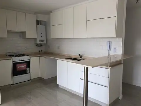 DEPARTAMENTO 2 AMBIENTES CON TERRAZA  Y BAULERA